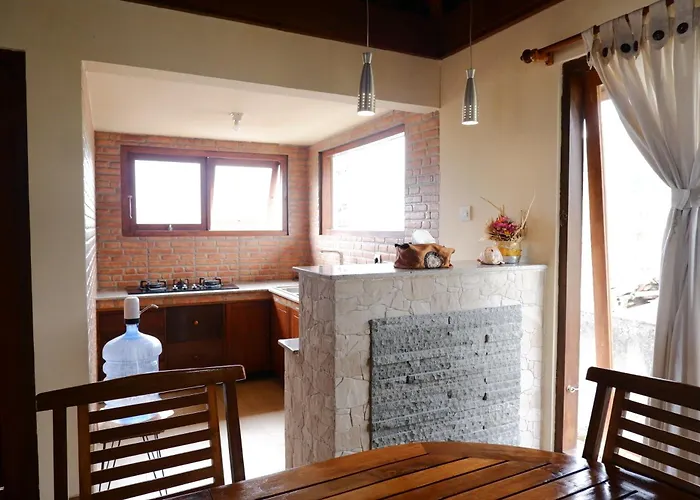 Casa Buyan - Cozy 2br Near Singaraja