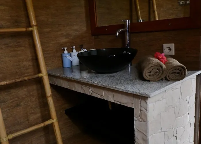 Casa Buyan - Cozy 2br Near Singaraja