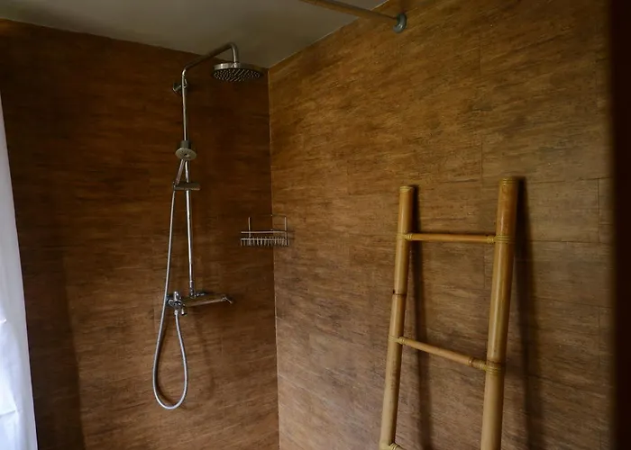 Casa Buyan - Cozy 2br Near Singaraja